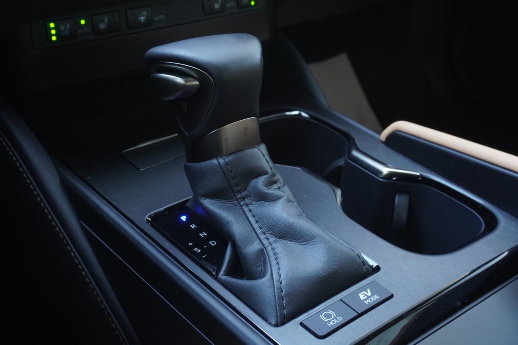 2025 Lexus ES 300h PREMIUM|H/V FRONT SEATS|NAVI|WIRELESS|CARPLAY in Ajax, Ontario at Lakeridge Auto Gallery - 14 - w1024h768px