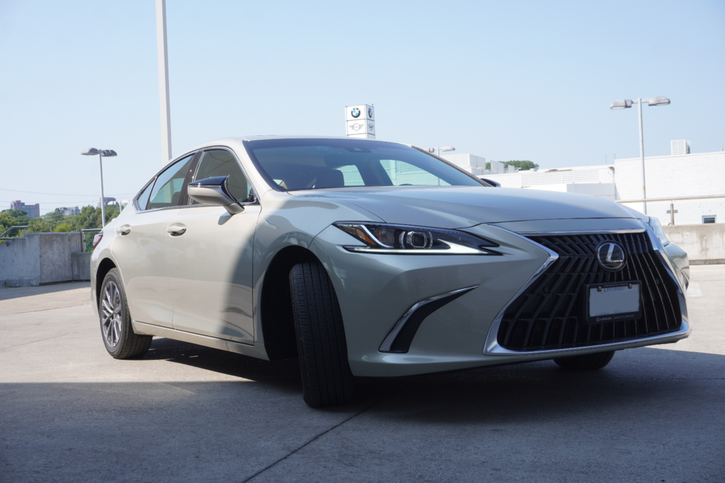 2025 Lexus ES 300h PREMIUM|H/V FRONT SEATS|NAVI|WIRELESS|CARPLAY in Ajax, Ontario at Lakeridge Auto Gallery - 24 - w1024h768px