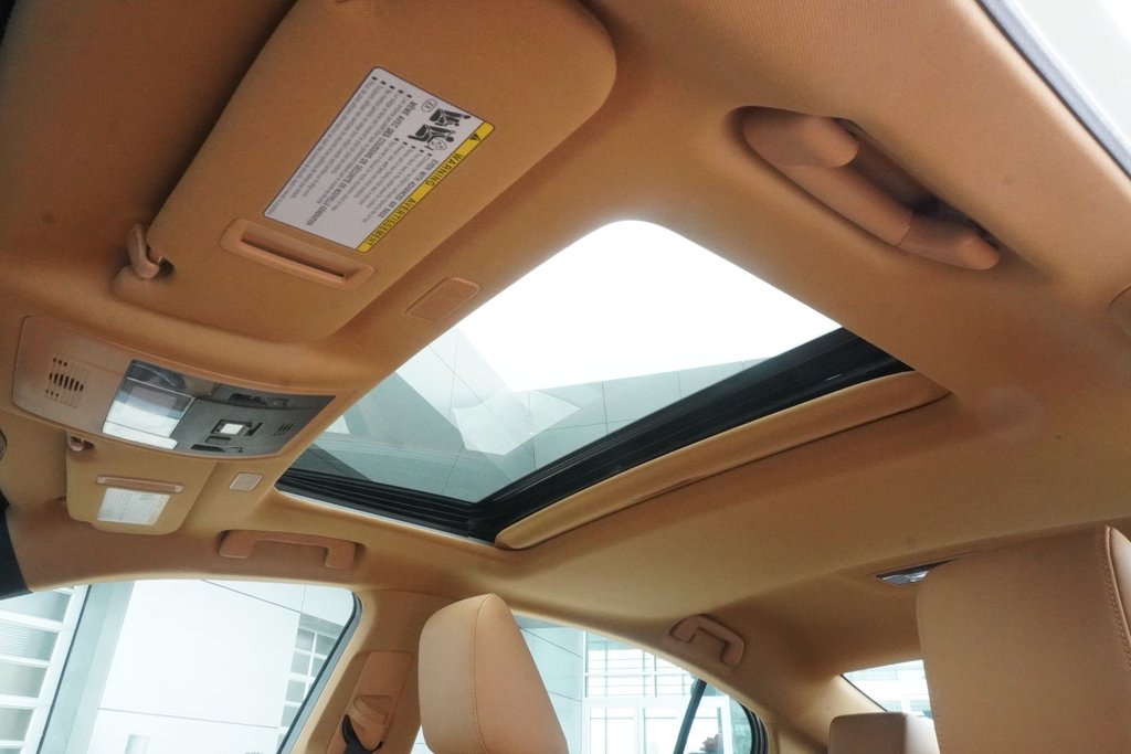 2025 Lexus ES 300h PREMIUM|CARPLAY|BLINDSPOT|H/STEERING|MOONROOF in Ajax, Ontario at Lexus of Lakeridge - 7 - w1024h768px