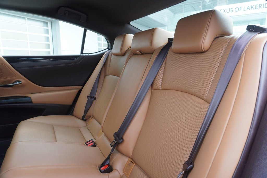 2019 Lexus ES 350 PREMIUM|MOONROOF|H/V FRONT SEATS|CARPLAY in Ajax, Ontario at Lexus of Lakeridge - 10 - w1024h768px