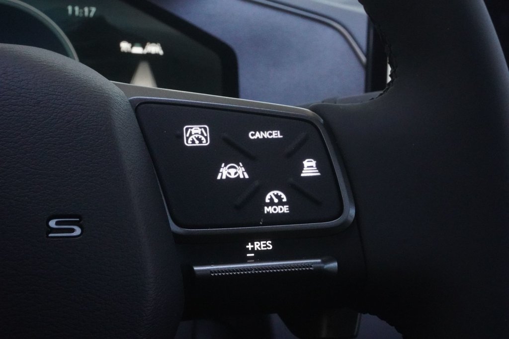 2026 Lexus ES 350e PREMIUM|WIRELESS|CARPLAY|MOONROOF|DASH CAM in Ajax, Ontario at Lexus of Lakeridge - 10 - w1024h768px