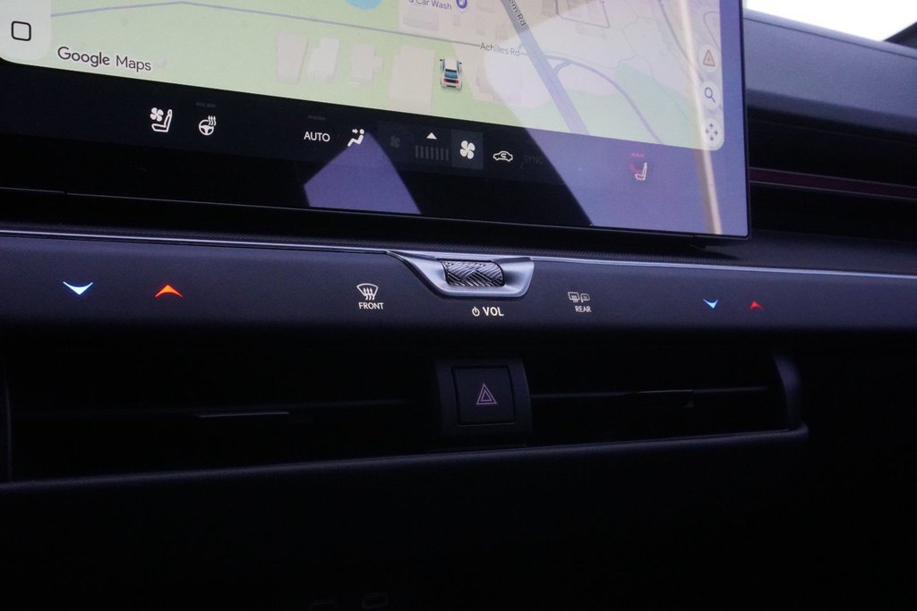 2026 Lexus ES 350e PREMIUM|WIRELESS|CARPLAY|MOONROOF|DASH CAM in Ajax, Ontario at Lexus of Lakeridge - 7 - w1024h768px
