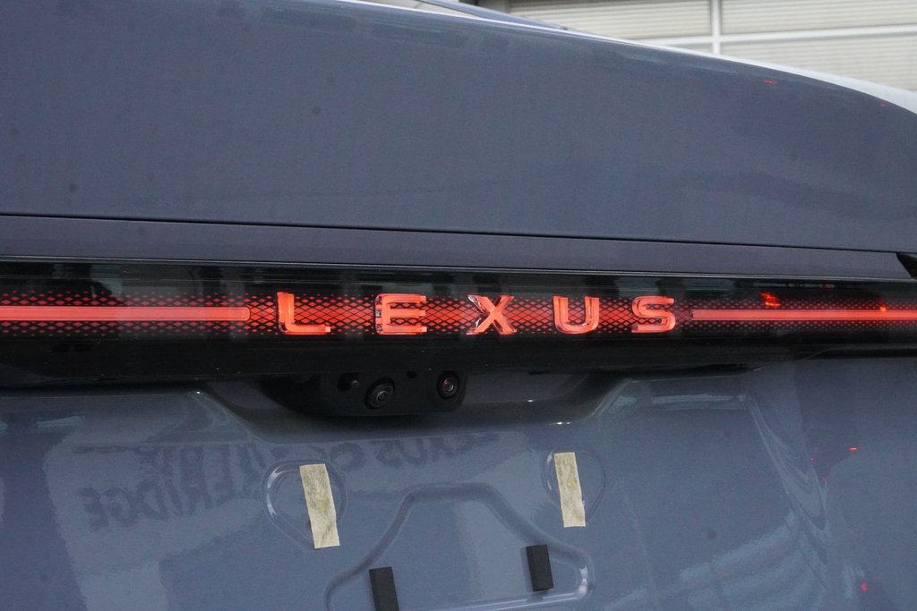 2026 Lexus ES 500e AWD LUXURY+|SELF PARK|360 CAM|MARK LEVINSON in Ajax, Ontario at Lexus of Lakeridge - 18 - w1024h768px