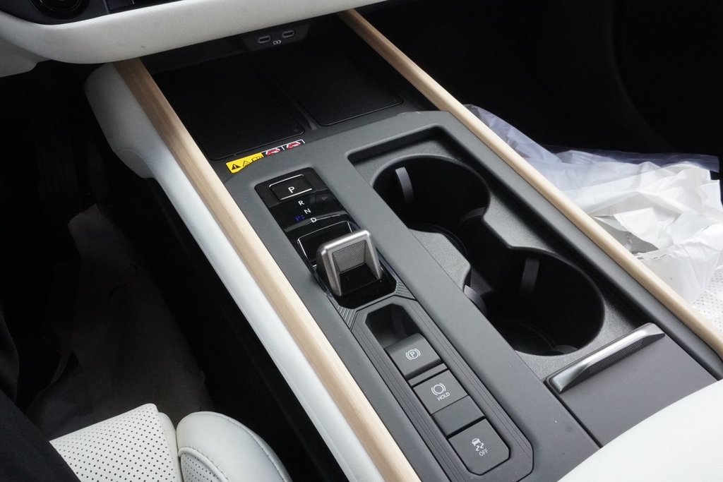 2026 Lexus ES 500e AWD LUXURY+|SELF PARK|360 CAM|MARK LEVINSON in Ajax, Ontario at Lexus of Lakeridge - 7 - w1024h768px