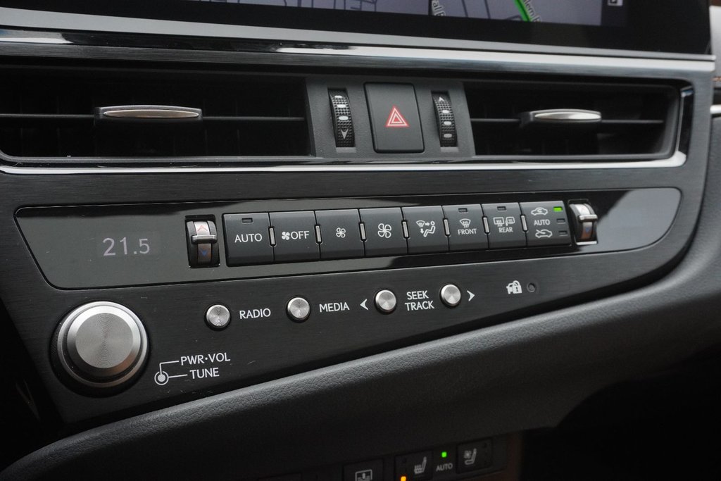 2022 Lexus ES 300h ULTRA LUXURY|M/LEVINSON|HUD|NAVI|360 CAM|BSM in Ajax, Ontario at Lexus of Lakeridge - 6 - w1024h768px