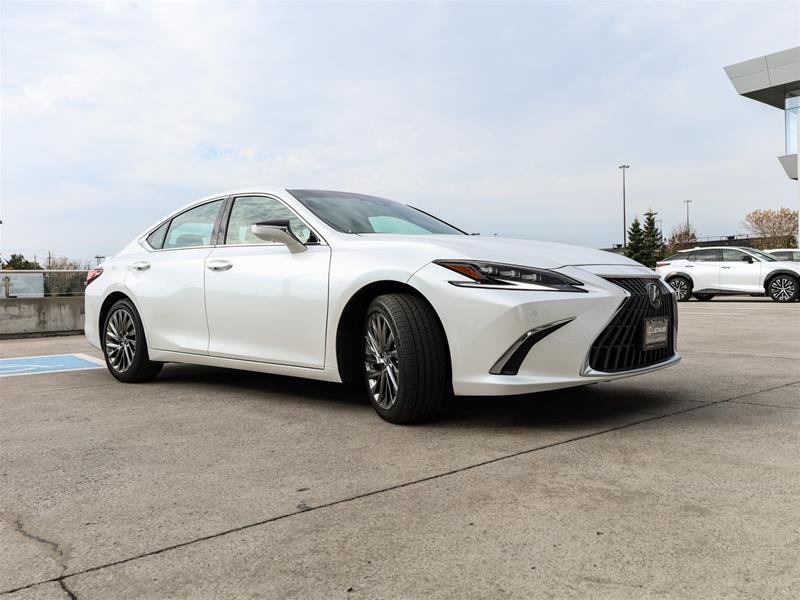 2024 Lexus ESH ES 300h HYBRID|MOONROOF|HUD|MARK LEVINSON|360 CAM in Ajax, Ontario at Lexus of Lakeridge - 6 - w1024h768px