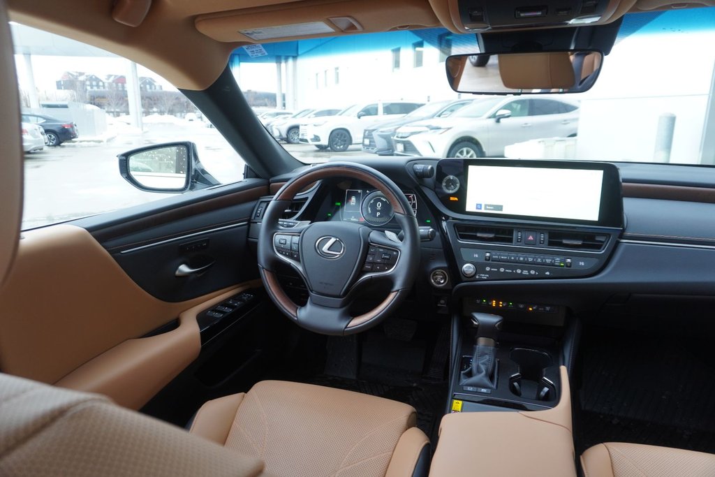 2025 Lexus ES 300h LUXURY|WIRELESS|CARPLAY|H/V FRONT SEATS|MOONROOF in Ajax, Ontario at Lexus of Lakeridge - 15 - w1024h768px