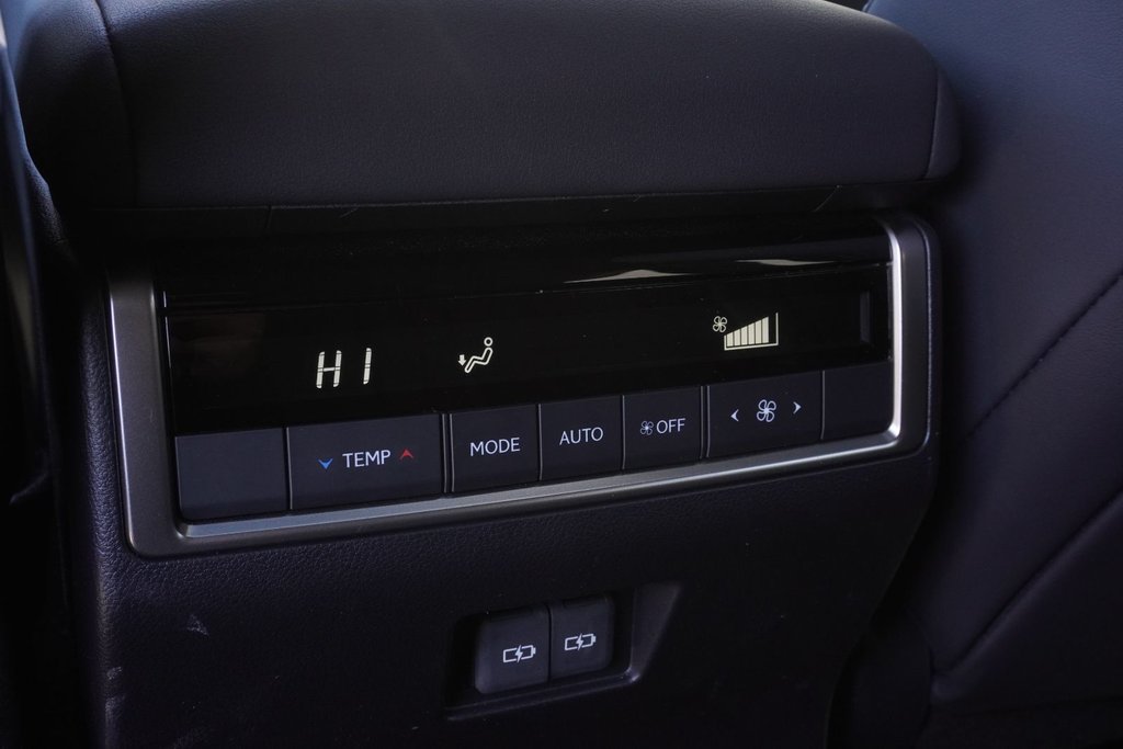 2025 Lexus GX 550 SIGNATURE|ROOF RAILS|14 DISPLAY|WIRELESS| in Ajax, Ontario at Lexus of Lakeridge - 11 - w1024h768px