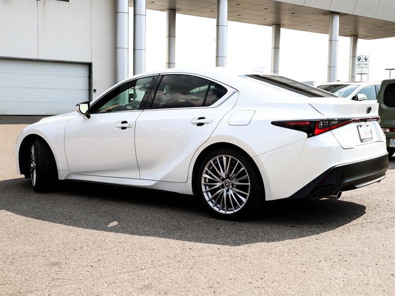 2023 Lexus IS 300 AWD LUXURY|10.3 DISPLAY|MOONROOF|BLINDSPOT in Ajax, Ontario at Lakeridge Auto Gallery - 4 - w1024h768px