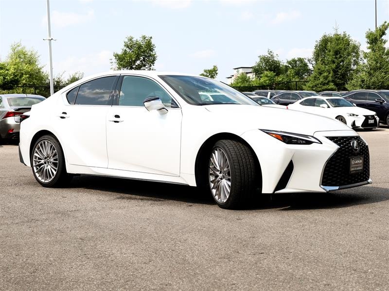 2023 Lexus IS 300 AWD LUXURY|10.3 DISPLAY|MOONROOF|BLINDSPOT in Ajax, Ontario at Lakeridge Auto Gallery - 5 - w1024h768px