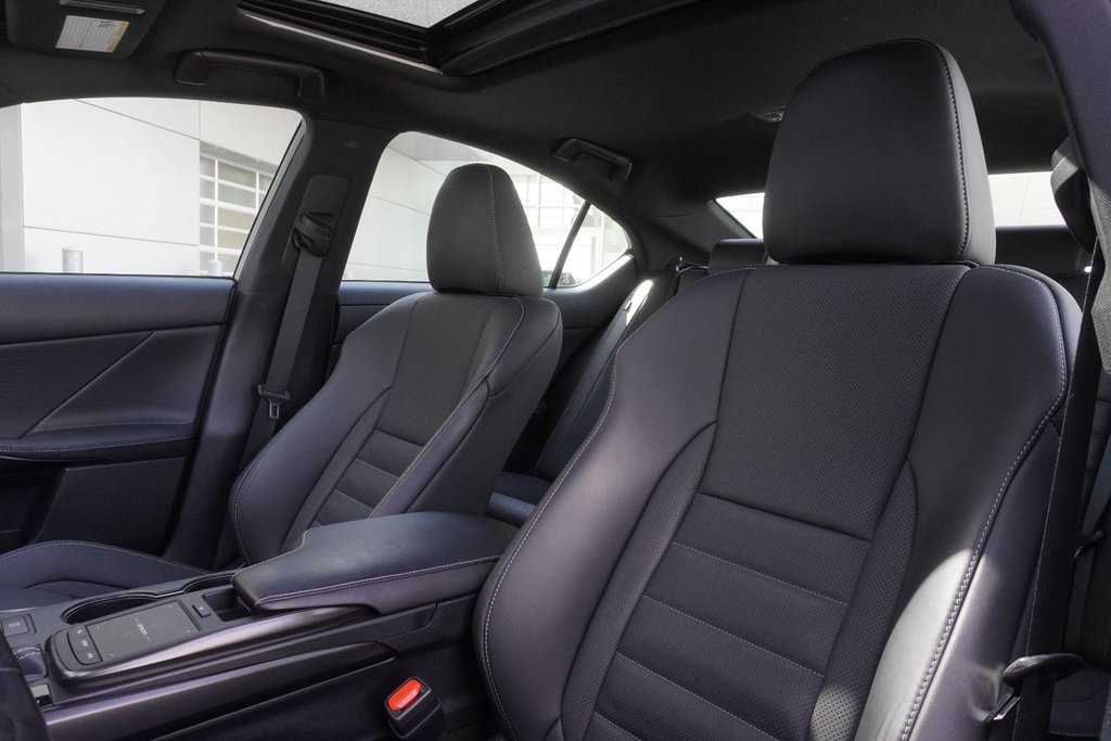 2024 Lexus IS 300 AWD F SPORT 2|NAVI|LFA CLUSTER|H/C FRONT SEATS in Ajax, Ontario at Lexus of Lakeridge - 9 - w1024h768px