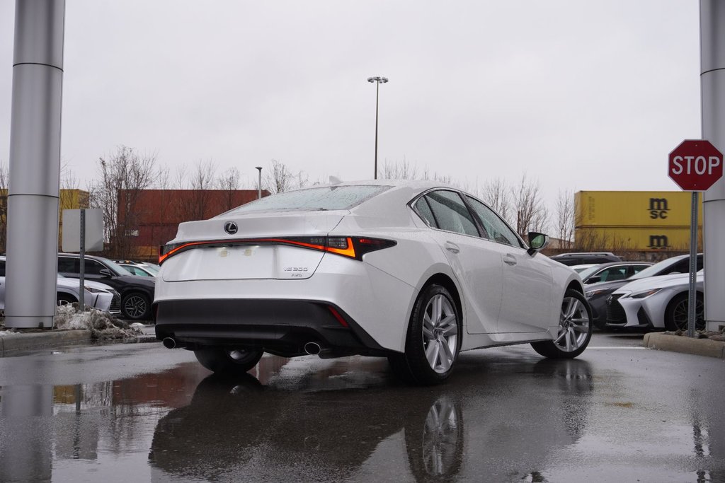 2025 Lexus IS 300 AWD PREMIUM|MOONROOF|BLINDSPOT|H/STEERING in Ajax, Ontario at Lakeridge Auto Gallery - 21 - w1024h768px