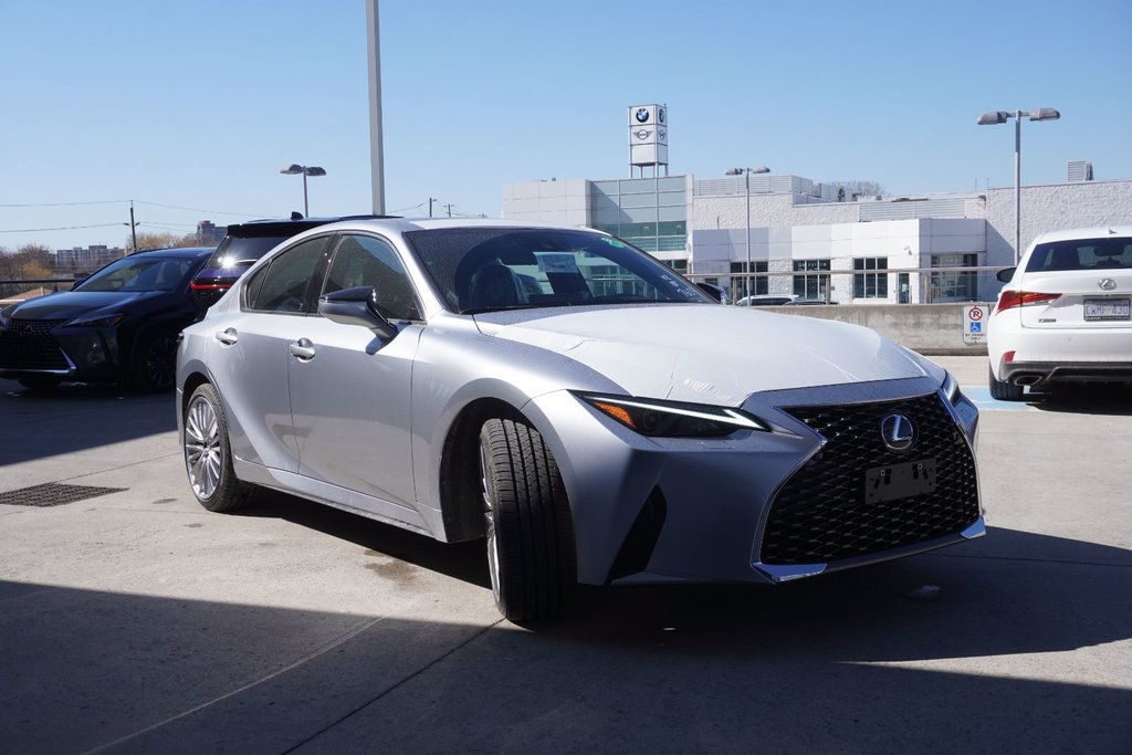 2025 Lexus IS 300 AWD LUXURY|10.3 DISPLAY|NAVI|MOONROOF|B/SPOT in Ajax, Ontario at Lakeridge Auto Gallery - 18 - w1024h768px