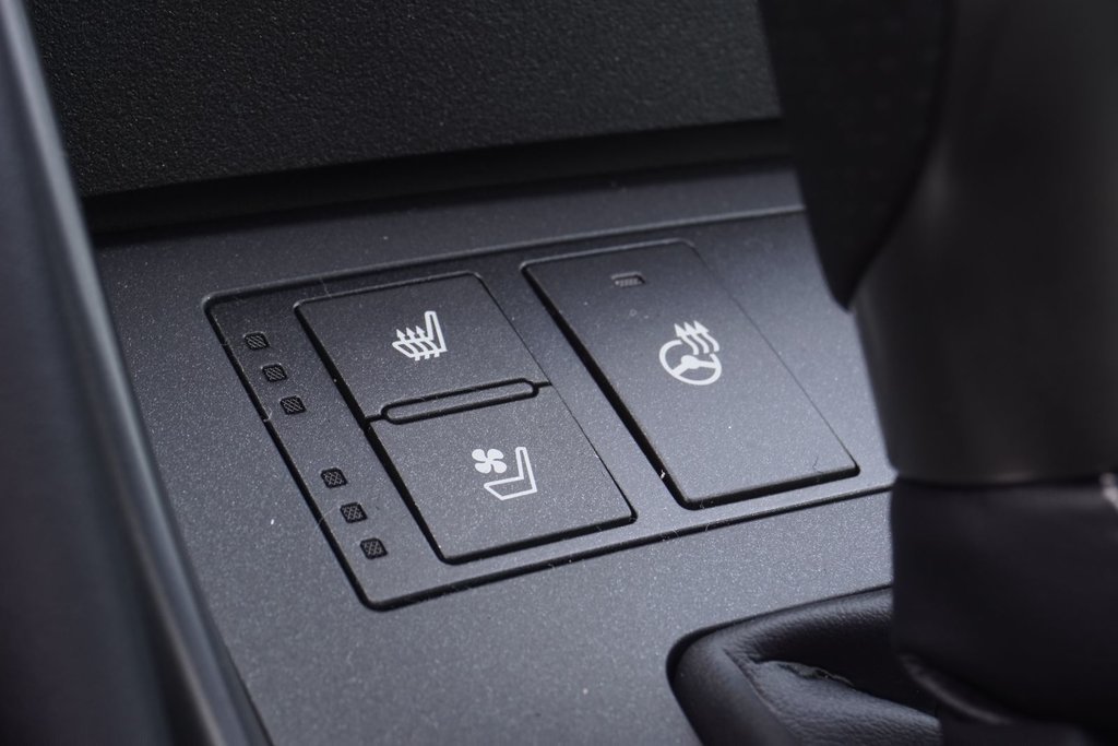 2025 Lexus IS 350 AWD F SPORT 2 in Ajax, Ontario at Lexus of Lakeridge - 10 - w1024h768px