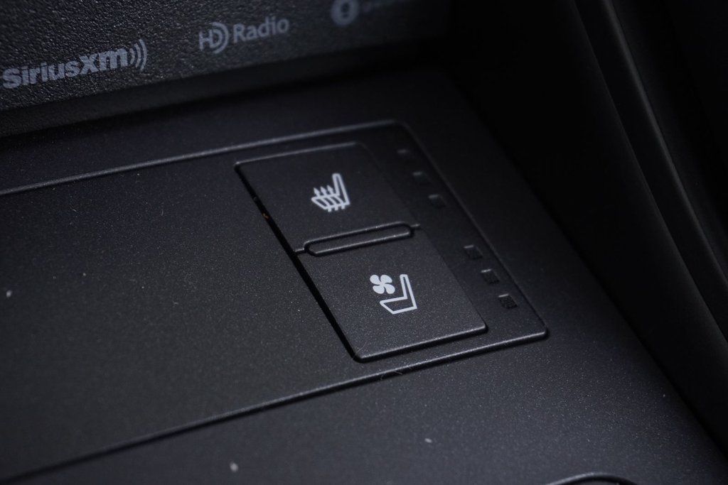 2025 Lexus IS 300 AWD F SPORT 2 in Ajax, Ontario at Lexus of Lakeridge - 11 - w1024h768px