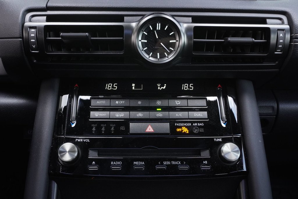 2025 Lexus IS 300 AWD PREMIUM|SUNROOF|H/V FRONT SEATS|H/STEERING in Ajax, Ontario at Lexus of Lakeridge - 6 - w1024h768px