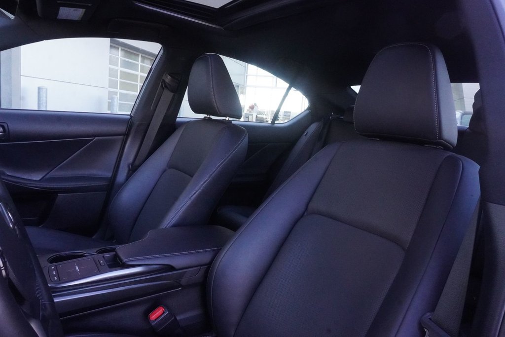 2025 Lexus IS 300 AWD in Ajax, Ontario at Lexus of Lakeridge - 8 - w1024h768px