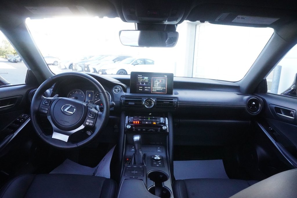2025 Lexus IS 300 AWD in Ajax, Ontario at Lexus of Lakeridge - 10 - w1024h768px