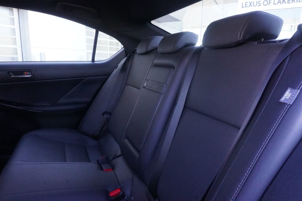 2025 Lexus IS 300 AWD in Ajax, Ontario at Lexus of Lakeridge - 9 - w1024h768px