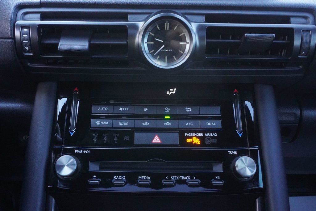 2025 Lexus IS 300 AWD in Ajax, Ontario at Lexus of Lakeridge - 5 - w1024h768px