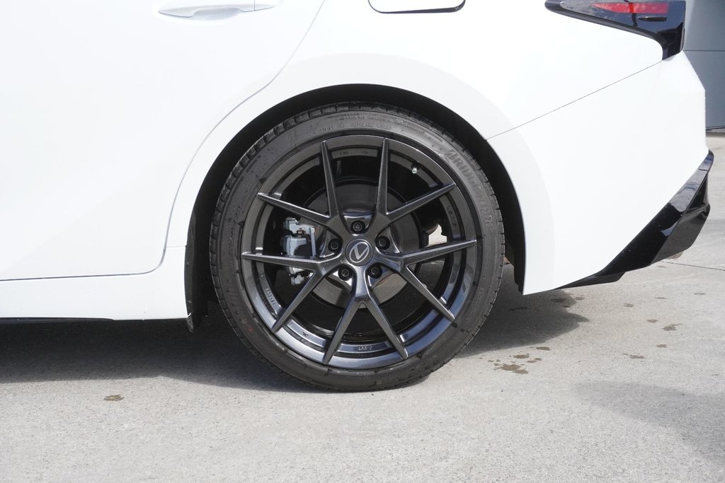 2026 Lexus IS 350 AWD FSPORT DESIGN|WIRELESS|MOONROOF|H/STEERING in Ajax, Ontario at Lexus of Lakeridge - 11 - w1024h768px