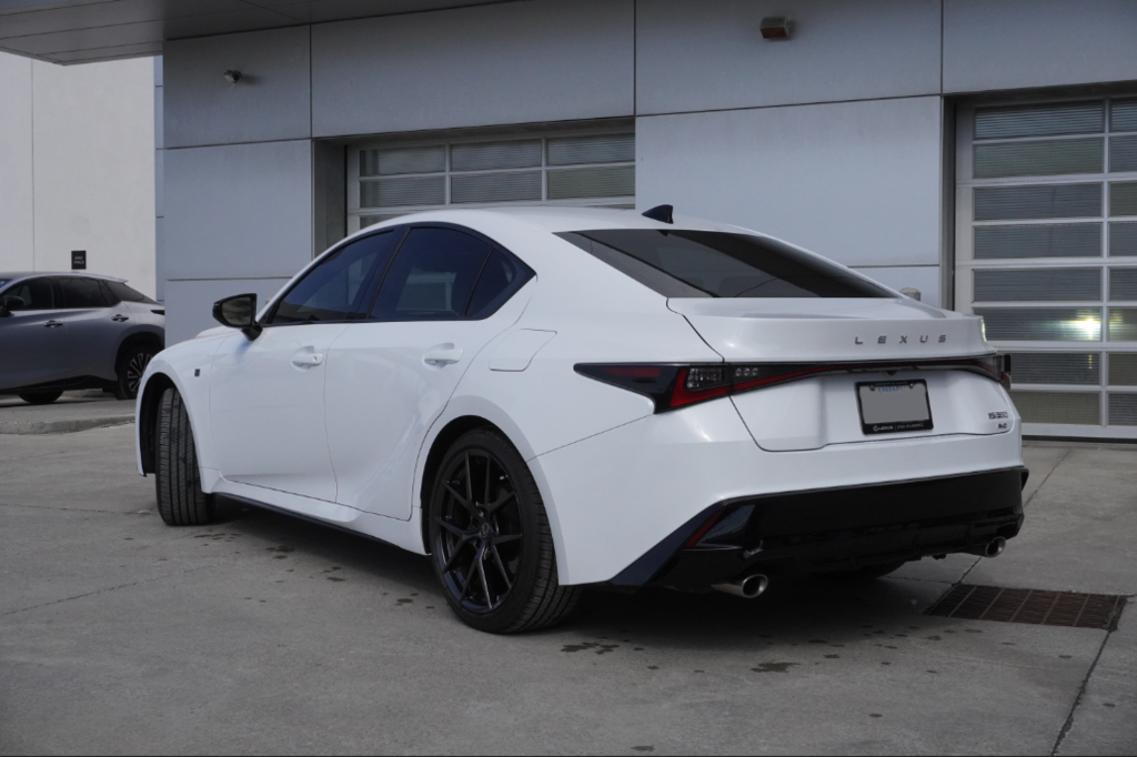 2026 Lexus IS 350 AWD FSPORT DESIGN|WIRELESS|MOONROOF|H/STEERING in Ajax, Ontario at Lexus of Lakeridge - 14 - w1024h768px