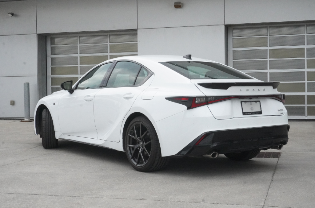 2026 Lexus IS 350 AWD F SPORT 2|MOONROOF|CARPLAY|H/V FRONT SEATS in Ajax, Ontario at Lexus of Lakeridge - 17 - w1024h768px