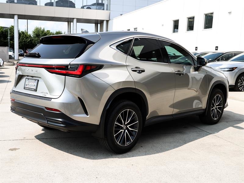 2022 Lexus NX 250 AWD PREMIUM|9.8 DISPLAY|BLINDSPOT|18 ALLOYS in Ajax, Ontario at Lakeridge Auto Gallery - 5 - w1024h768px