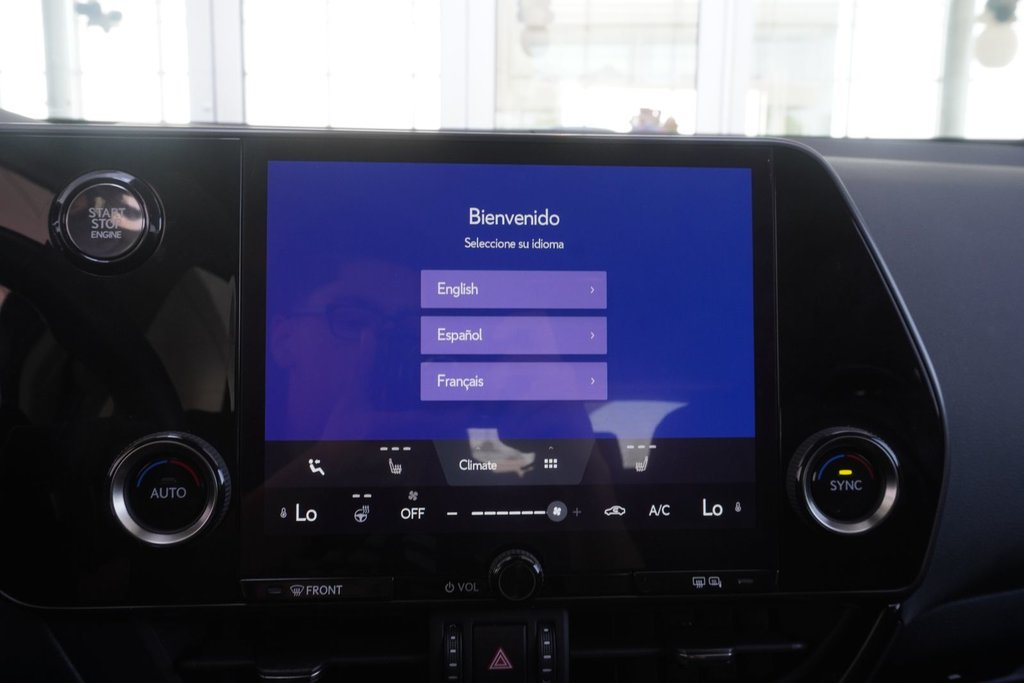 2024 Lexus NX 250 AWD SIGNATURE|CARPLAY|H/STEERING|BLINDSPOT in Ajax, Ontario at Lakeridge Auto Gallery - 6 - w1024h768px