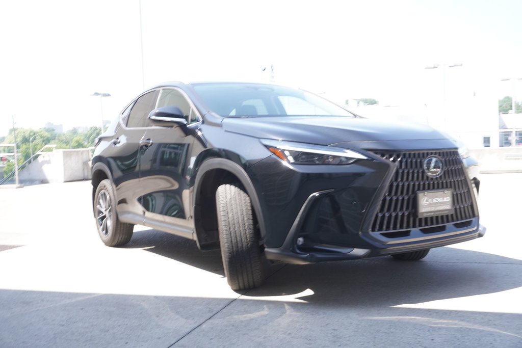 2024 Lexus NX 250 AWD SIGNATURE|CARPLAY|H/STEERING|BLINDSPOT in Ajax, Ontario at Lakeridge Auto Gallery - 16 - w1024h768px