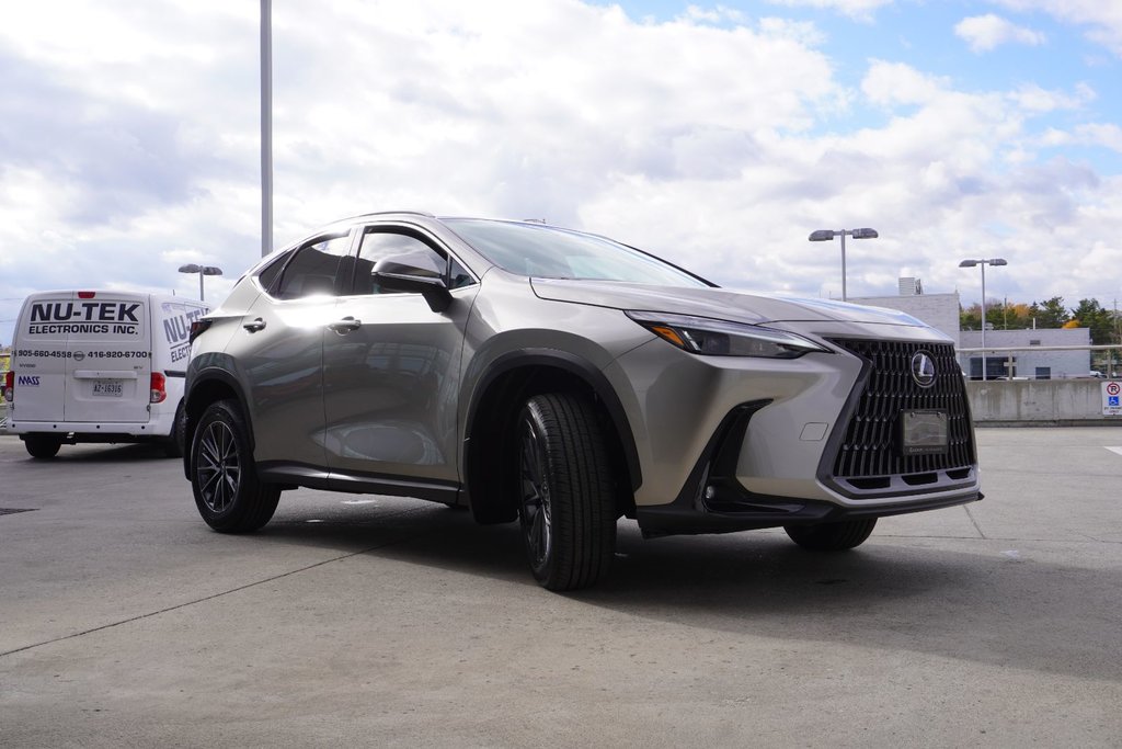 2025 Lexus NX 250 SIGNATURE in Ajax, Ontario at Lakeridge Auto Gallery - 16 - w1024h768px