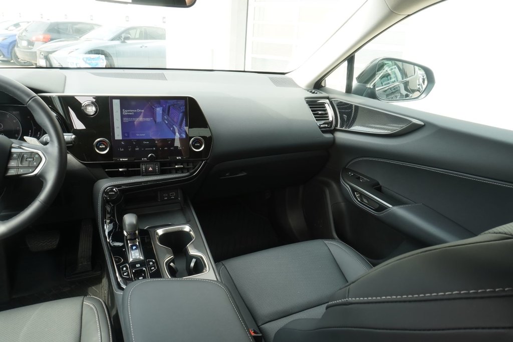 2025 Lexus NX 250 AWD SIGNATURE|CARPLAY|BLINDSPOT|H/STEERING in Ajax, Ontario at Lakeridge Auto Gallery - 16 - w1024h768px