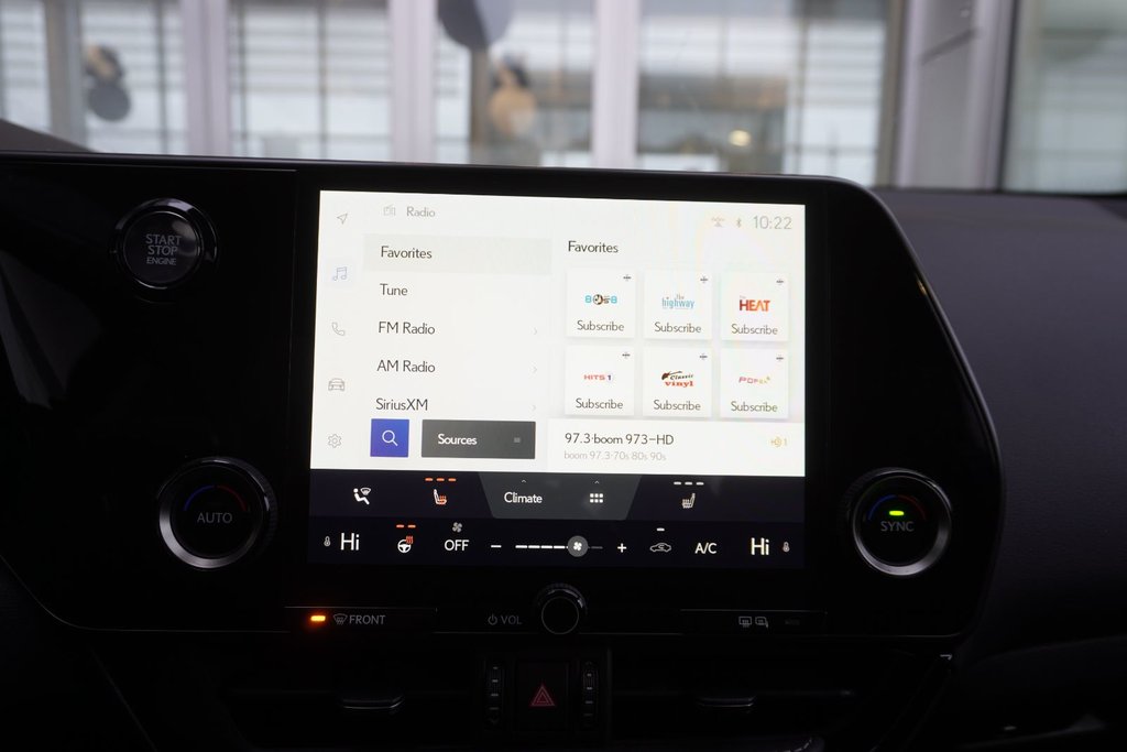 2025 Lexus NX 250 AWD SIGNATURE|CARPLAY|H/STEERING|NAVI in Ajax, Ontario at Lexus of Lakeridge - 4 - w1024h768px