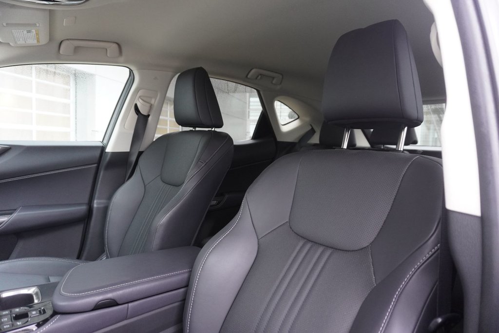 2025 Lexus NX 250 AWD SIGNATURE|CARPLAY|H/STEERING|NAVI in Ajax, Ontario at Lexus of Lakeridge - 9 - w1024h768px