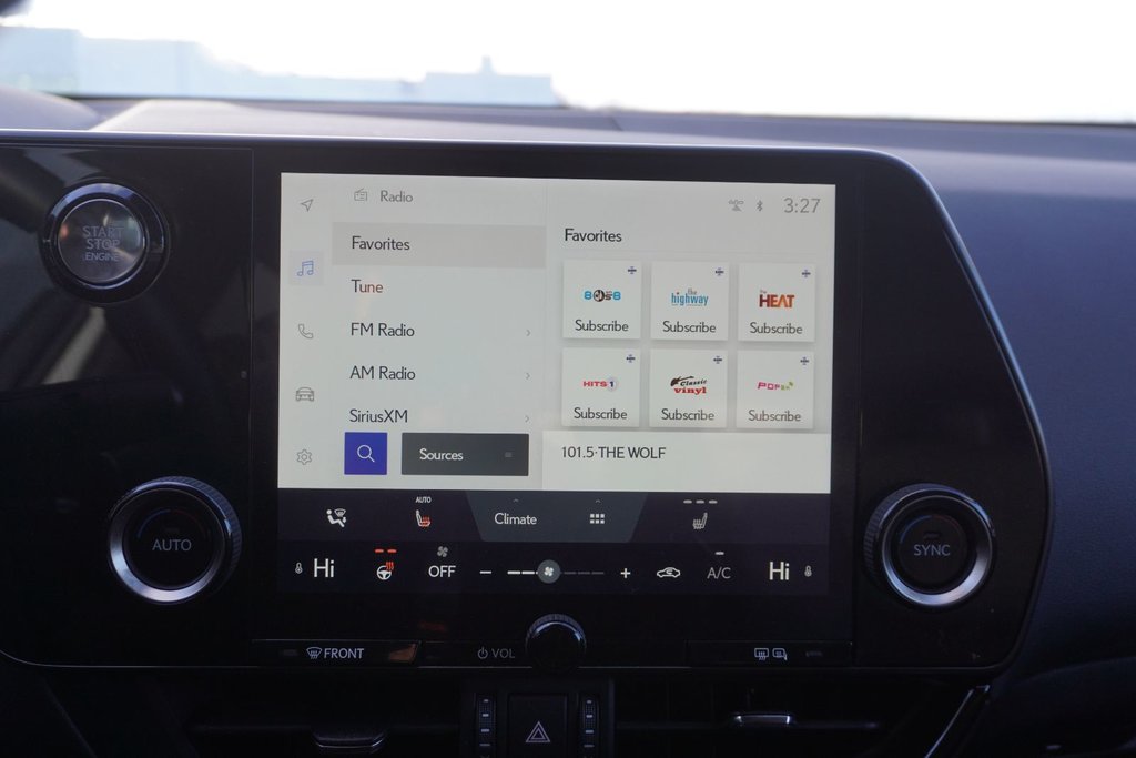 2025 Lexus NX 250 SIGNATURE|CARPLAY|H/STEERING|HEATED FRONT SEATS in Ajax, Ontario at Lexus of Lakeridge - 3 - w1024h768px