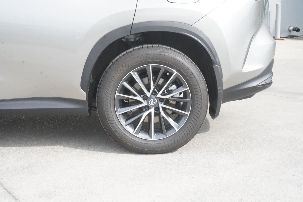 2026 Lexus NX 350h PREMIUM|9.8 DISPLAY|CARPLAY|B/SPOT|MOONROOF in Ajax, Ontario at Lexus of Lakeridge - 11 - w1024h768px