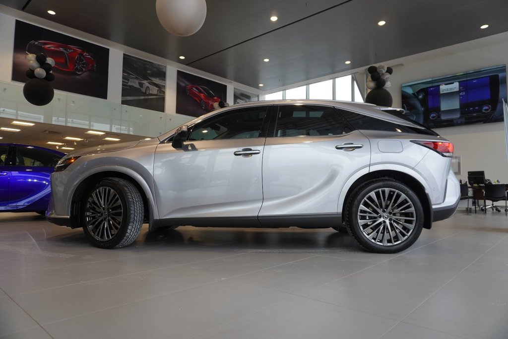 2025 Lexus RX 450h + EXECUTIVE|PANORAMIC|M/LEVINSON|HUD|WIRELESS in Ajax, Ontario at Lakeridge Auto Gallery - 25 - w1024h768px