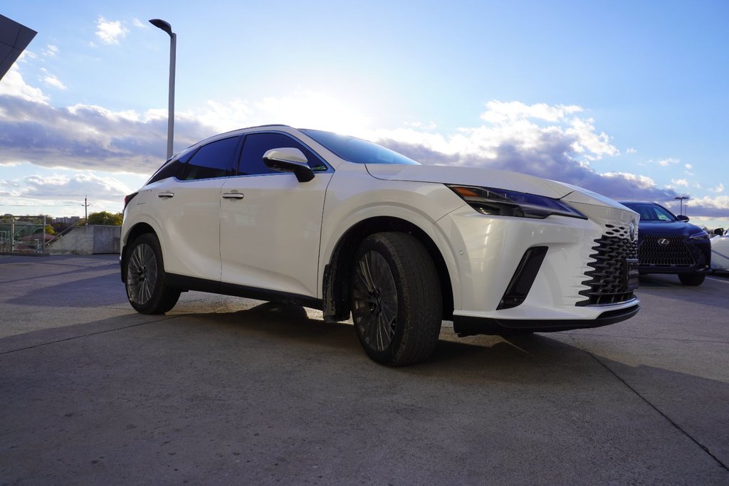 2024 Lexus RX Plug-In Hybrid 450h+ in Ajax, Ontario at Lakeridge Auto Gallery - 20 - w1024h768px