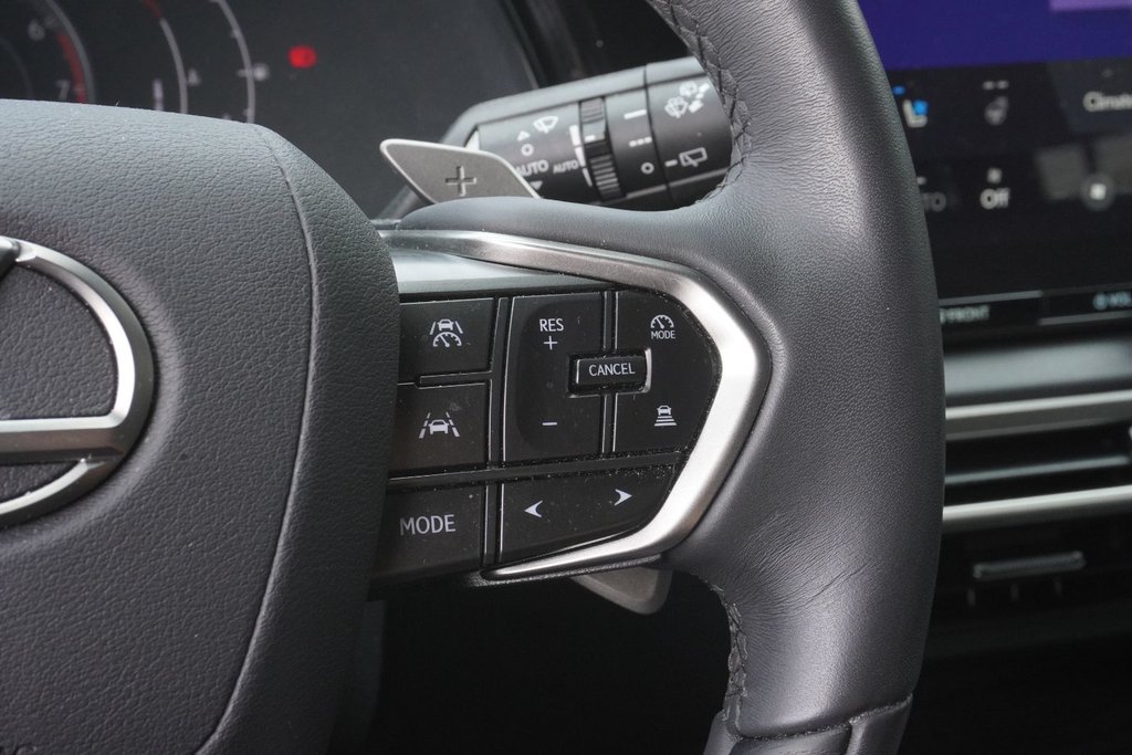 2023 Lexus RX 350 LUXURY|CARPLAY|WIRELESS|14 DISPLAY in Ajax, Ontario at Lakeridge Auto Gallery - 4 - w1024h768px