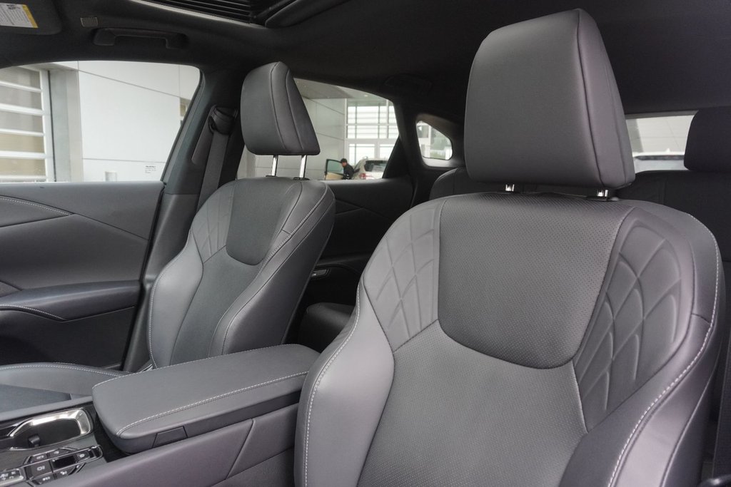 2023 Lexus RX 350 PREMIUM|CARPLAY|BLINDSPOT|MOONROOF|H/STEERING in Ajax, Ontario at Lexus of Lakeridge - 10 - w1024h768px