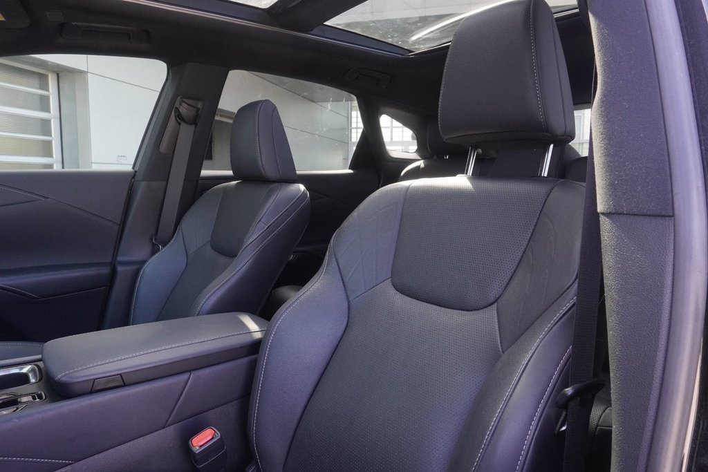 2024 Lexus RX 350h LUXURY|14 DISPLAY|WIRELESS|CARPLAY|PANORAMIC in Ajax, Ontario at Lakeridge Auto Gallery - 13 - w1024h768px