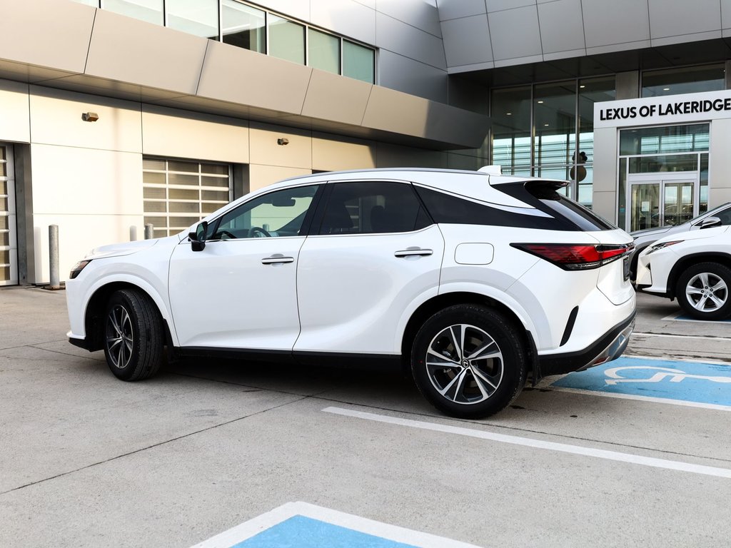 2025 Lexus RX 350h PREMIUM|9.8 DISPLAY|MOONROOF|AMBIENT in Ajax, Ontario at Lakeridge Auto Gallery - 16 - w1024h768px