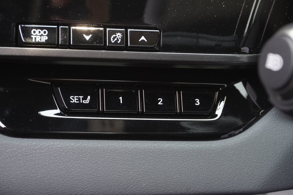 2025 Lexus RX 350 PREMIUM in Ajax, Ontario at Lakeridge Auto Gallery - 3 - w1024h768px