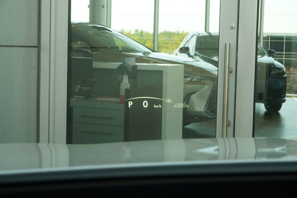 2025 Lexus RX 350 EXECUTIVE in Ajax, Ontario at Lakeridge Auto Gallery - 8 - w1024h768px
