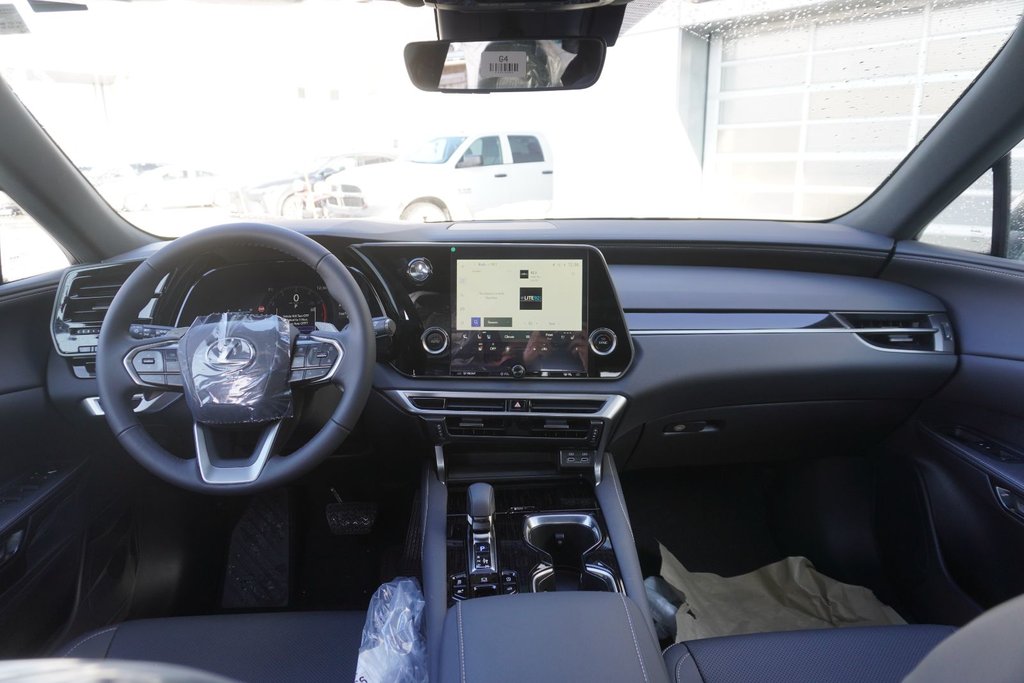 2026 Lexus RX 350 PREMIUM|MOONROOF|H/V FRONT SEATS|CARPLAY in Ajax, Ontario at Lexus of Lakeridge - 12 - w1024h768px