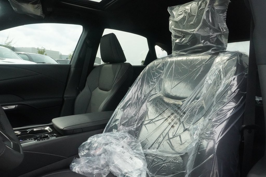2026 Lexus RX 350 PREMIUM|MOONROOF|H/V FRONT SEATS|CARPLAY in Ajax, Ontario at Lexus of Lakeridge - 8 - w1024h768px