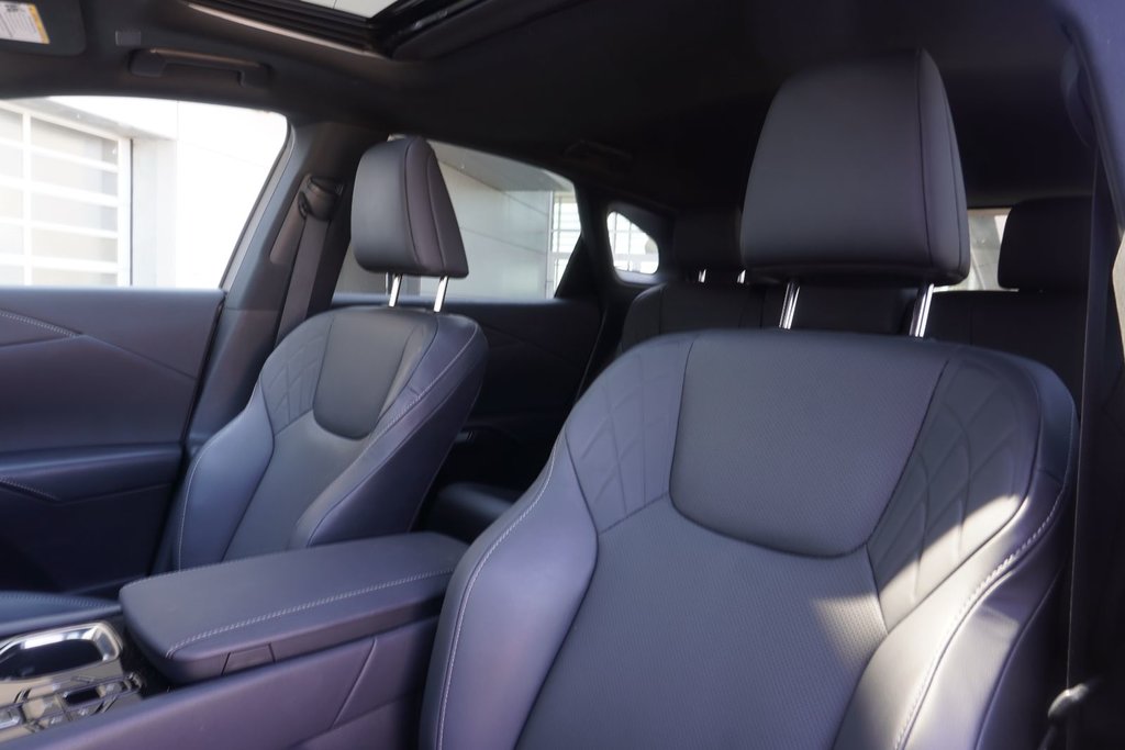 2024 Lexus RX 350 H PREMIUM|SUNROOF|B/SPOT|CARPLAY|H/V FRONT SEAT in Ajax, Ontario at Lakeridge Auto Gallery - 12 - w1024h768px