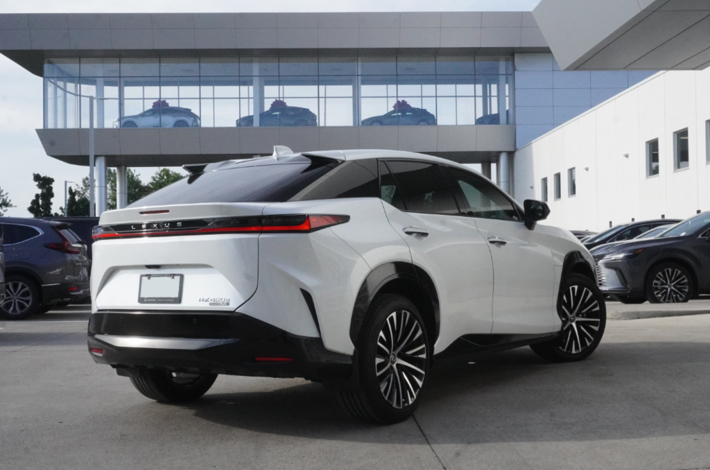 2025 Lexus RZ 450e LUXURY|H/V FRONT SEATS|CARPLAY|BLINDSPOT in Ajax, Ontario at Lexus of Lakeridge - 16 - w1024h768px