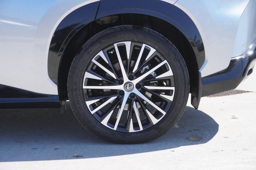 2026 Lexus RZ 450e LUXURY|H/V FRONT SEATS|CARPLAY|BLINDSPOT in Ajax, Ontario at Lexus of Lakeridge - 14 - w1024h768px