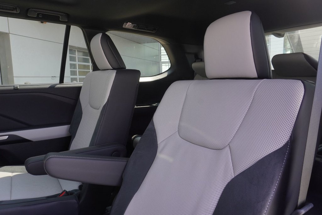2025 Lexus TX 500h F SPORT 2 PERFORMANCE in Ajax, Ontario at Lexus of Lakeridge - 13 - w1024h768px
